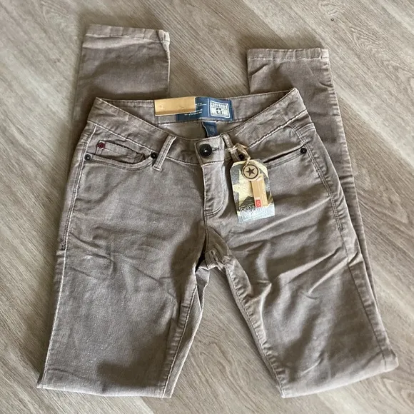 Converse Brown Corduroy Jeans
          
      NWT