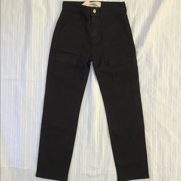 ANTHROPOLOGIE CQY BUSHWICK  HIGH RISE CROP CARGO JEANS
          
      NWT