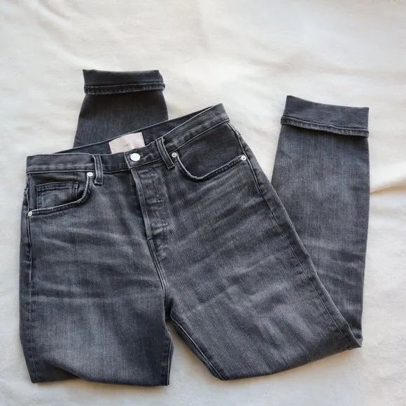 CQY Gray Straight Leg Crop Jeans Size 28