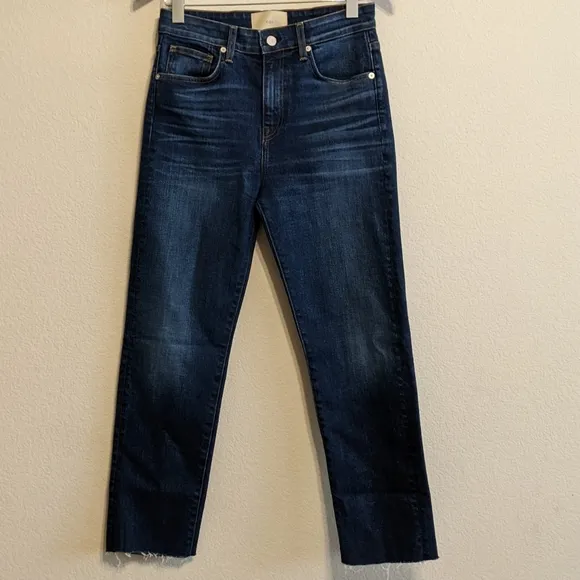 CQY Friend Promise Mid-rise Straight Leg Medium Wash raw hem Jeans Size 28 EUC