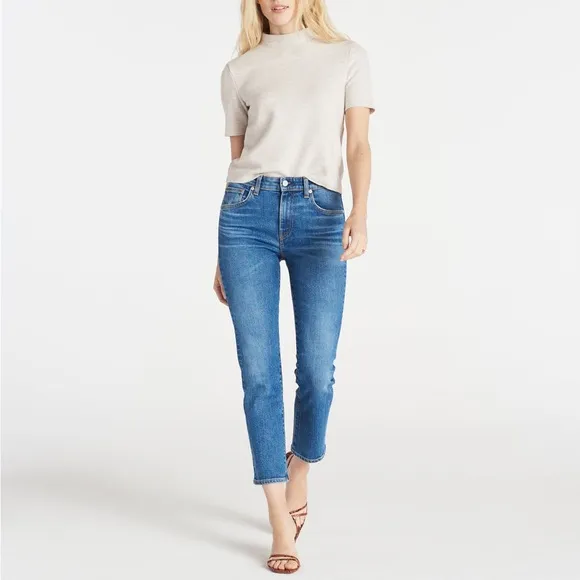 CQY Medium Wash Midrise Cropped Jeans Women’s Size 27 Luxury Designer