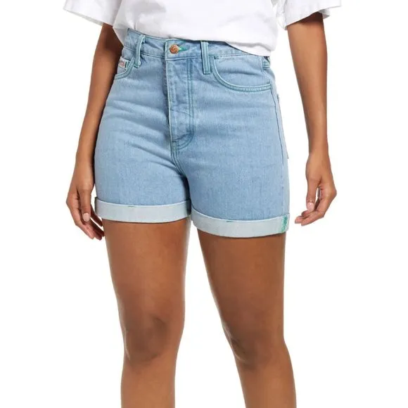 Cross Colours Woman 100% Cotton Blue Cuffed Short Jeans Size; 28