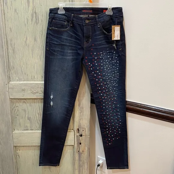 Cult of individuality zen slim curvy stitched red white blue size 30
          
      NWT