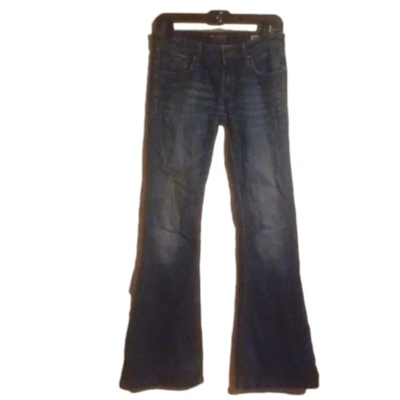 CULT of Individuality Leisure Flare jeans. Size 26. Fantastic looking jeans!