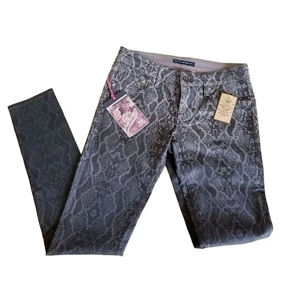 CULT of Individuality Jeans size 25 Snakeskin Print Hombre Stretch Teaser
          
      NWT