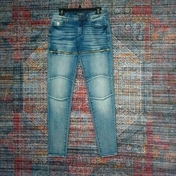CULT of Individuality womens dark distressed moto mid stretch zippers 28x32 NWT
          
      NWT