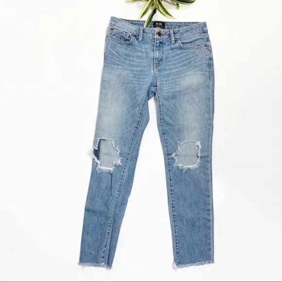 D-ID Skinny Cropped Blue Jeans  Size 27