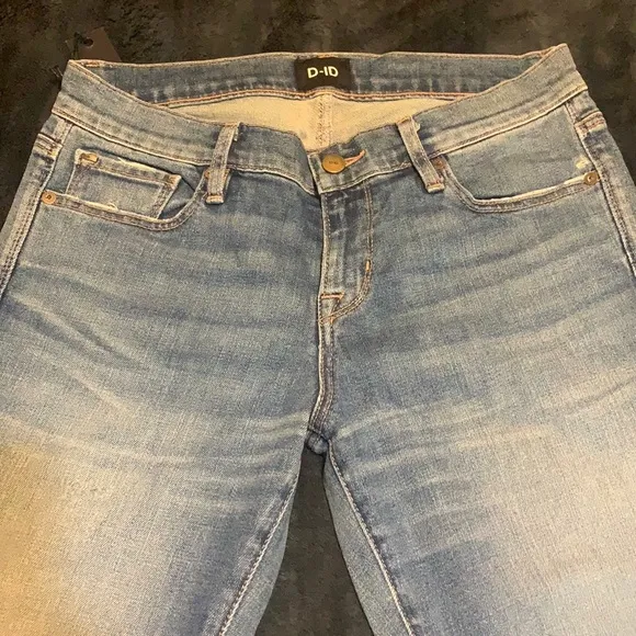 Brand New D-ID Jeans sz 26
          
      NWT