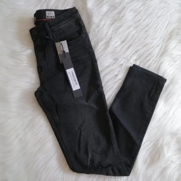 NEW D-ID Faded Black Skinny Fit Ripped Jeans Size 29
          
      NWT