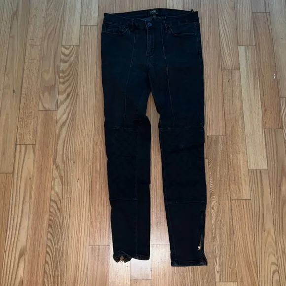 D-ID Moro black skinny jeans with zipper ankles!