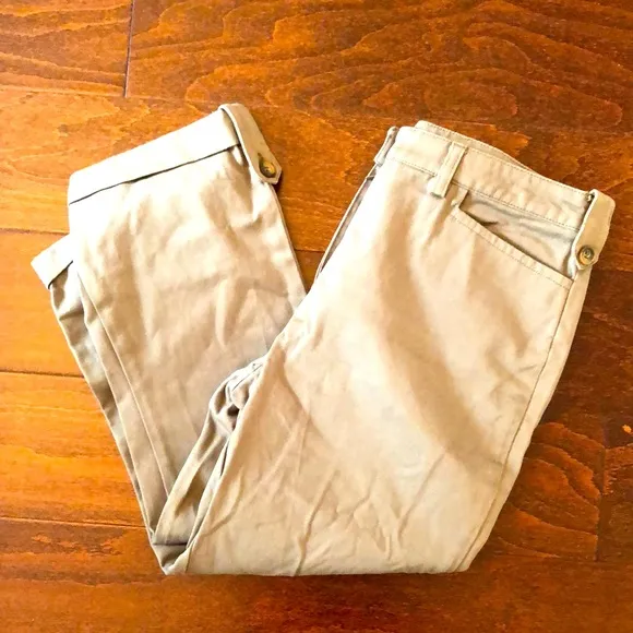 Women’s D&G Green Jean Capris