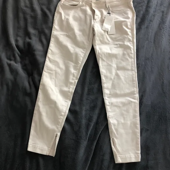 Jeans
          
      NWT