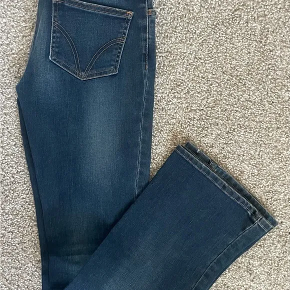 D&G straight leg stretchy jeans