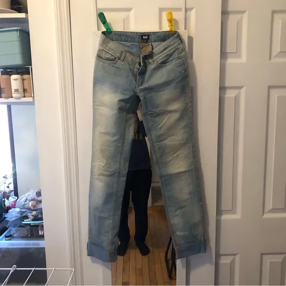 Dolce & Gabbana D&G jeans size 25 almost new worn twice jeans r distressed style