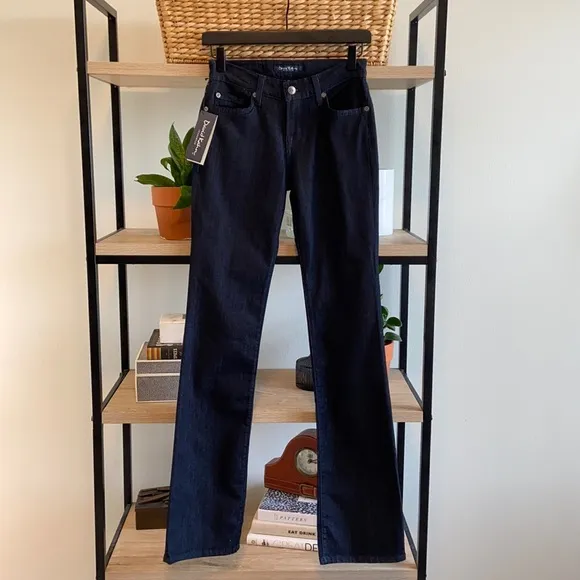 NWT David Kahn Emily Bootcut Dark Wash Jeans Cut #192, 0
          
      NWT