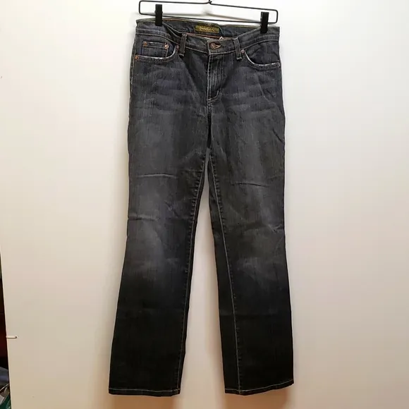 Si 6 David Kahn   Lauren Distressed black jeans   E75