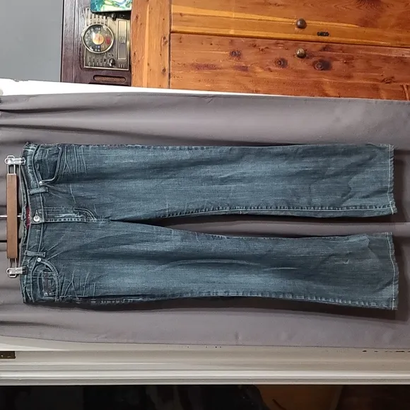 David Kahn Jeanswear Women's Bootcut?Lt Distress Embroidered Pockets Sz 14 GUC