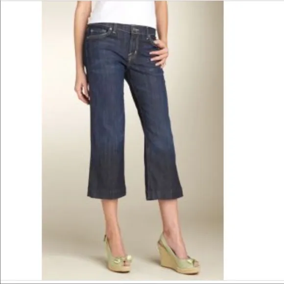David Khan Nikki Crop Low Rise Jeans Size  26
          
      NWT