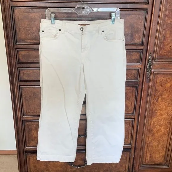 𝅺David Kahn woman’s white jeans