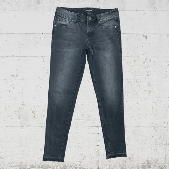 Dear John JoyRich Comfort Skinny Raw Edge Hem Size 27