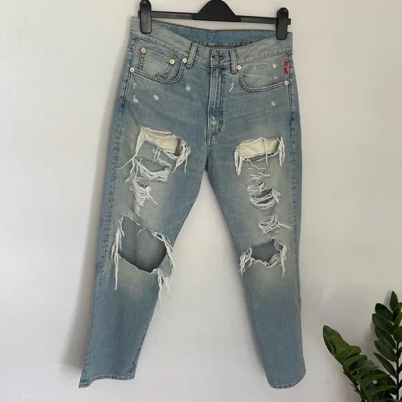 Denimist Boyfriend Influencer Style Distressed Straight-Leg Jeans Size 25 NWOT