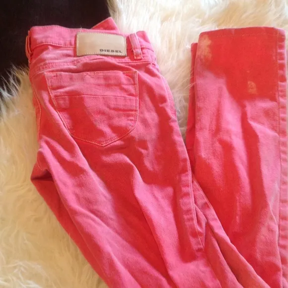 RARE! Super tight Diesel LIVYS pink!💕