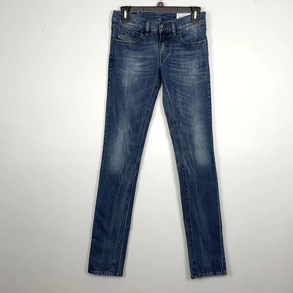 Diesel LIVY Super Slim Straight Jeans. Size 25. Length 32.