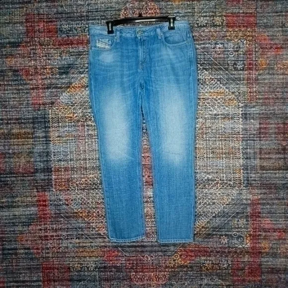 Diesel womens medium wash distressed Rizzo low regular slim straight 29x30 EUC