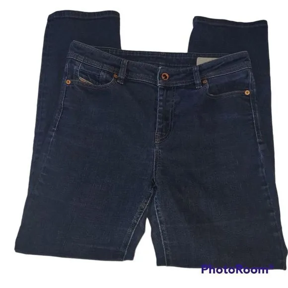 Diesel dark wash straight leg stretch jean 29