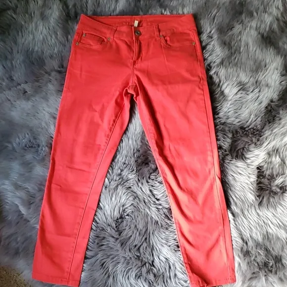Strawberry low rise stretch ankle pants