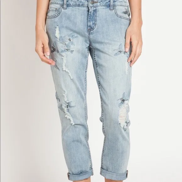 Embroidered Distressed Cropped Jeans
