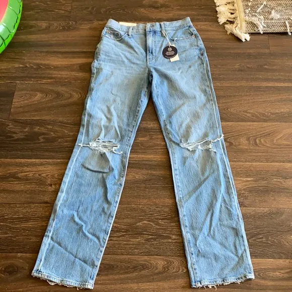 Eze Ezeiza Baggy Jean
          
      Boutique