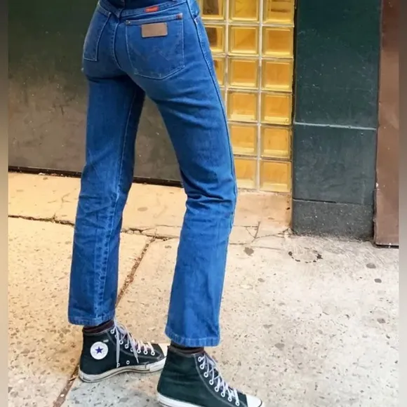 Vintage Wrangler high rise dark blue jeans size 11x32 mom jeans