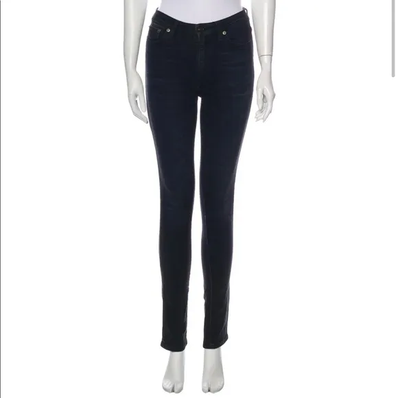 7. Saint Laurent jean