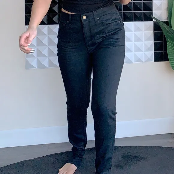 NWT SAINT LAURENT Black Jeans D05 W/SK-MW
          
      NWT