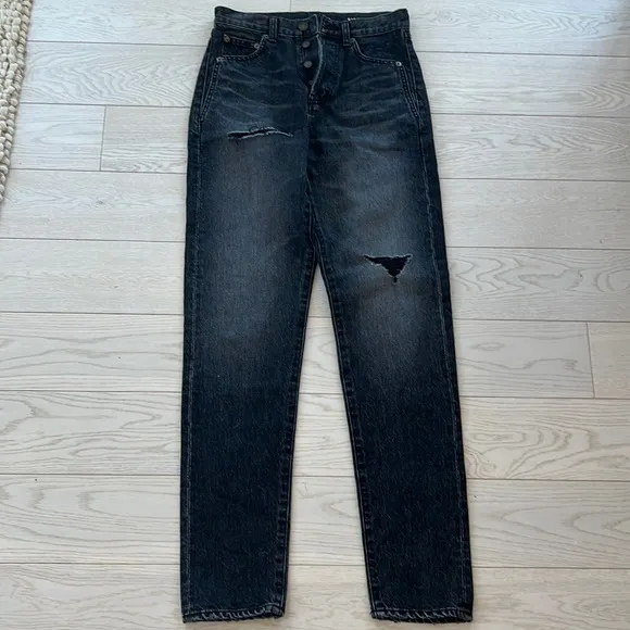 SAINT LAURENT D19 W / SL MW Black Straight High Rise Jeans $900 sz 25
          
      NWT