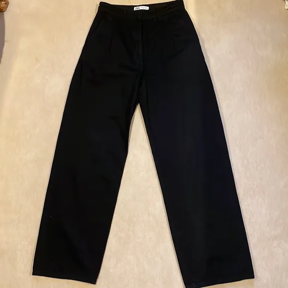 Zara Black Wide Leg suit trouser Jeans in size 8