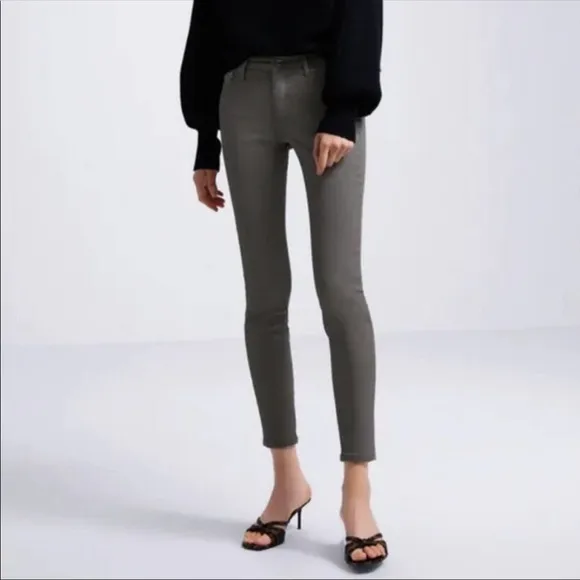 ZARA Coated Skinny Jeans in Mouse Gray Green Size 4