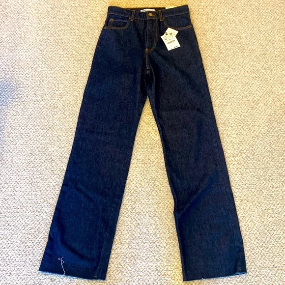 NWT. ZARA Straight Fit Jeans
          
      NWT