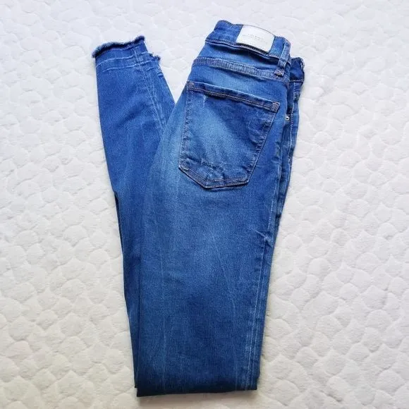 Zara denim skinny jeans distressed ripped raw hem