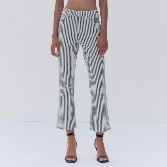 NWT Zara Railroad Stripe Crop Flare Jeans | Blue/White | US 4
          
      NWT