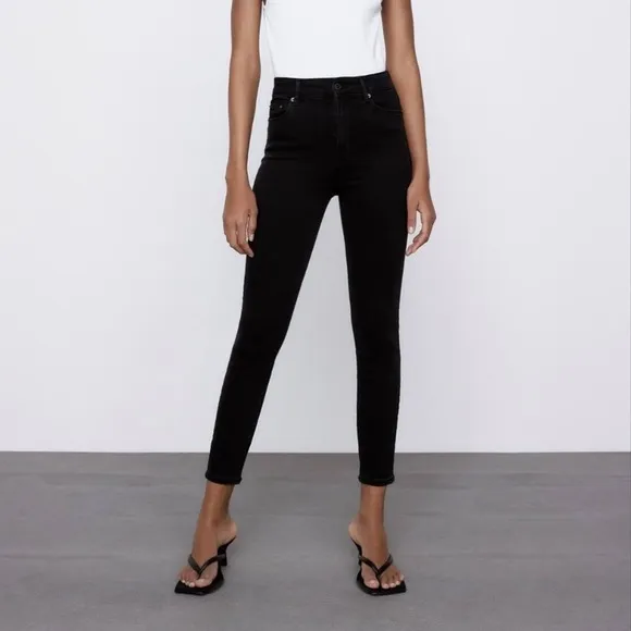 𝅺Zara Black Skinny Jeans 4