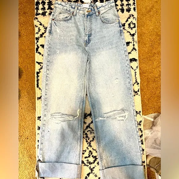 Zara Distressed Jeans
          
      NWT
