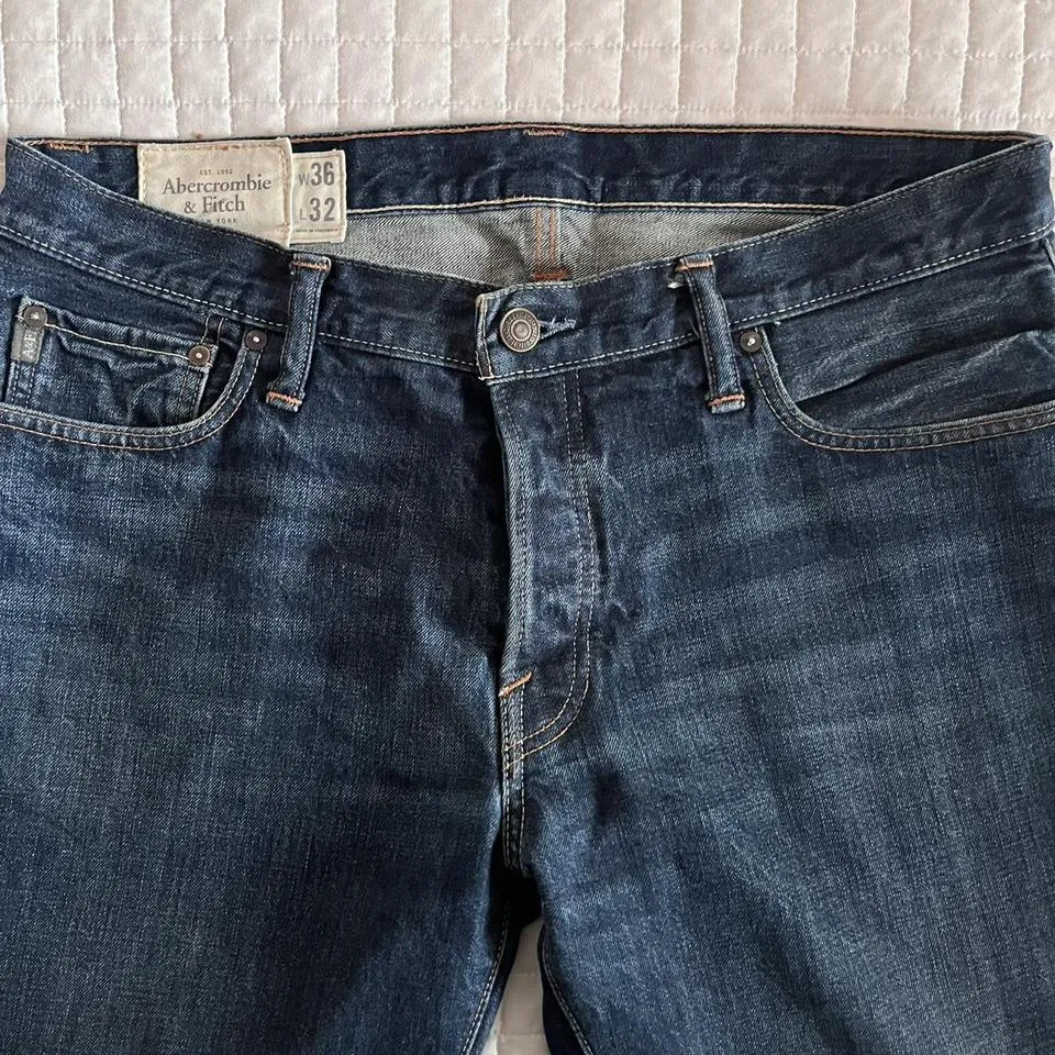 Abercrombie & Fitch Men's Navy and Blue Jeans