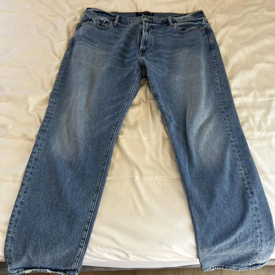 Abercrombie & Fitch Men's Navy Jeans