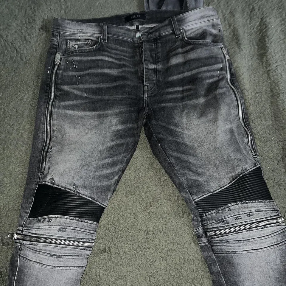 Amiri Men's Grey and Black Jeans