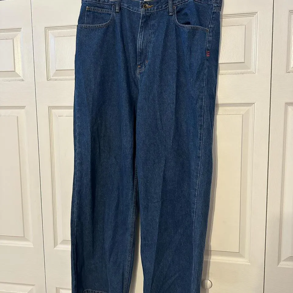 BDG Men's Blue and Navy Jeans