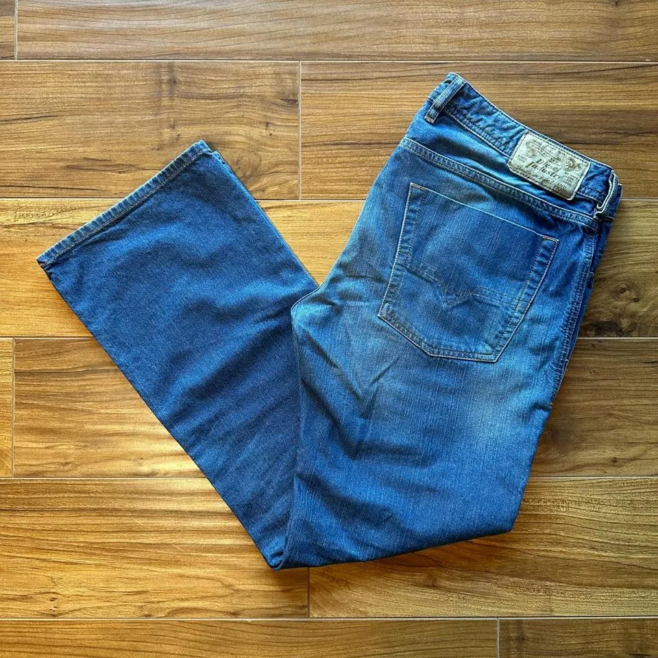 Diesel Men's Navy and Blue Jeans