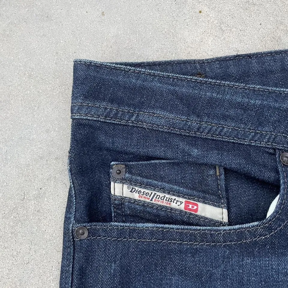 Diesel Men's Navy and Blue Jeans