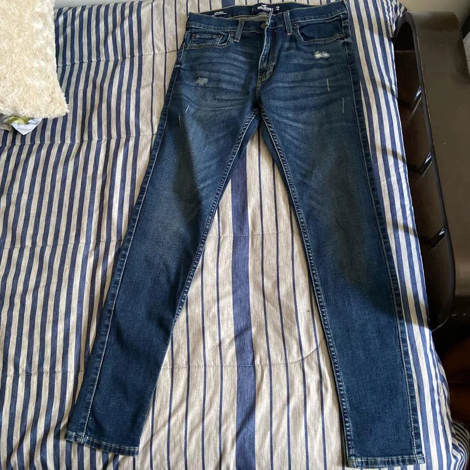 Hollister Co. Men's Blue and Navy Jeans